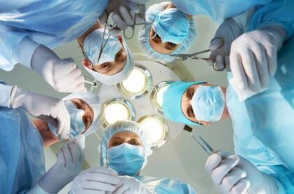 Cirurgiões realizam cirurgia de aumento do pênis